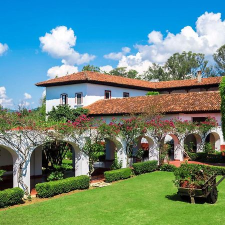 Best Western Plus Posada De Don Vasco Pátzcuaro Exterior foto The Hacienda Santa Barbara